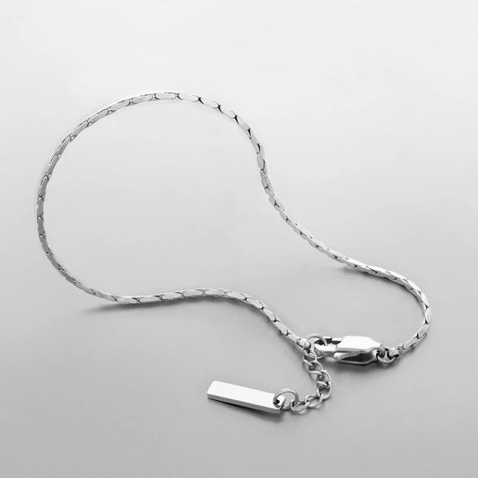Minimal Wire Bracelet